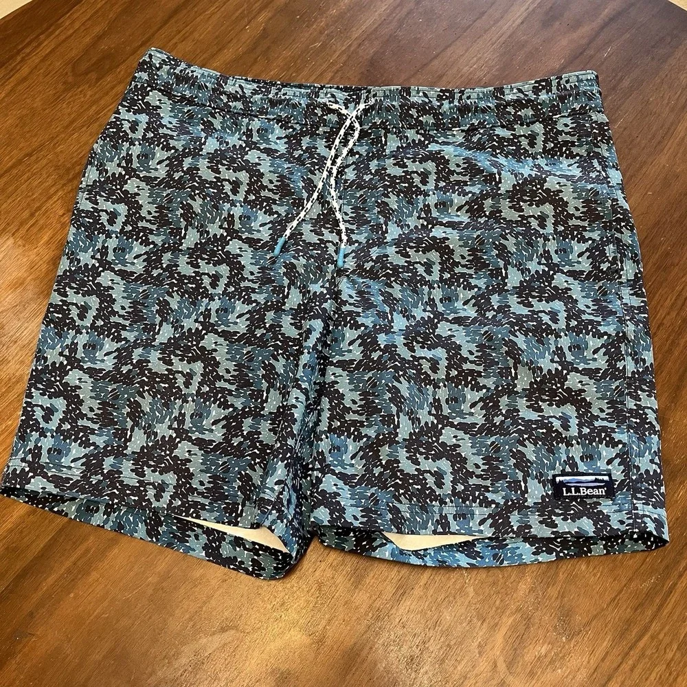 L.L. Bean Men's M Camouflage Black Blue Swim Trunks Board Shorts Lined